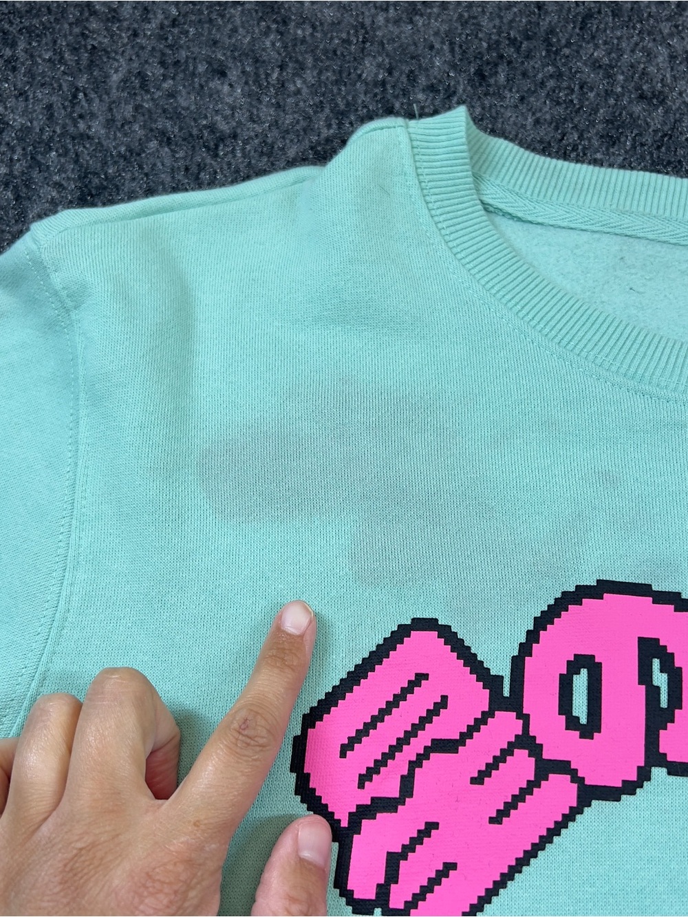 Kirby Nintendo XL Mint Green Graphic Sweatshirt Japanese Y2K Gaming - Picture 3 of 9